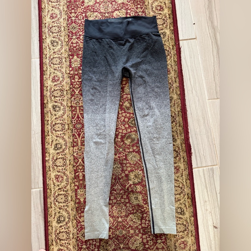 Stylish Brooks Black and Gray Leggings